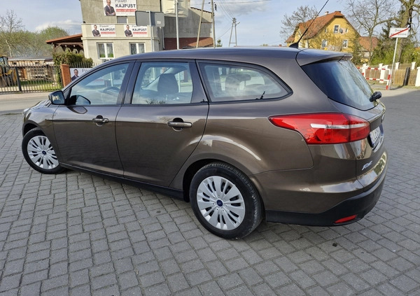 Ford Focus cena 32400 przebieg: 178450, rok produkcji 2015 z Legnica małe 277